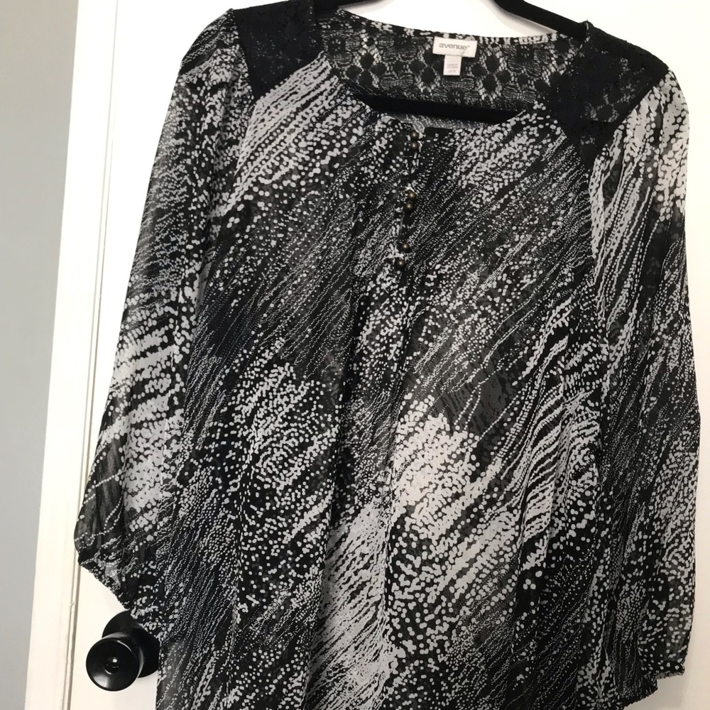 Avenue women’s sheer black & white blouse